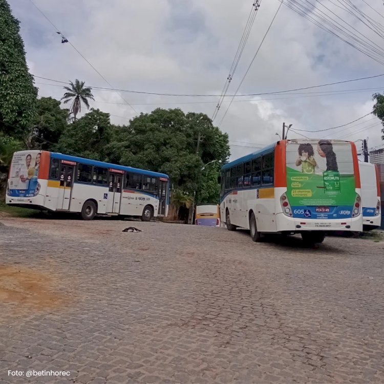 Compesa emite notas sobre abastecimento no bairro de Sítio dos Pintos