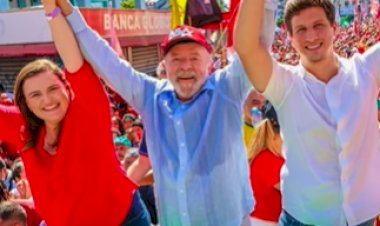 Prefeito João Campos é reeleito em Recife com 78,11% dos votos