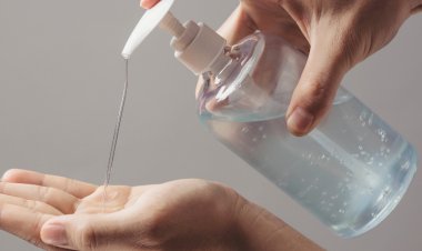 Álcool 70% será retirado de venda das farmácias e supermercados