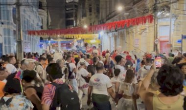 OPINIÃO: Recife Antigo agitado no pré-Carnaval levanta discussões sobre a ocupação permanente do bairro