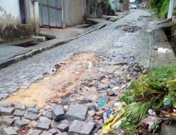 Compesa responde sobre intervenção na Rua João Limoeiro em Dois Irmãos no Recife
