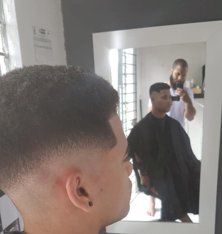 Barbearia Fiais completa 7 anos com trajetória de superação, vínculos com a comunidade e novidades a caminho
